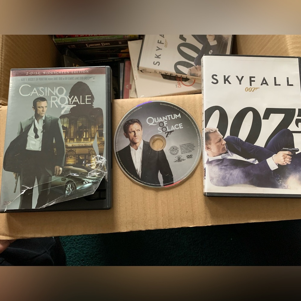 James Bond 007 Daniel Craig movies DVD set